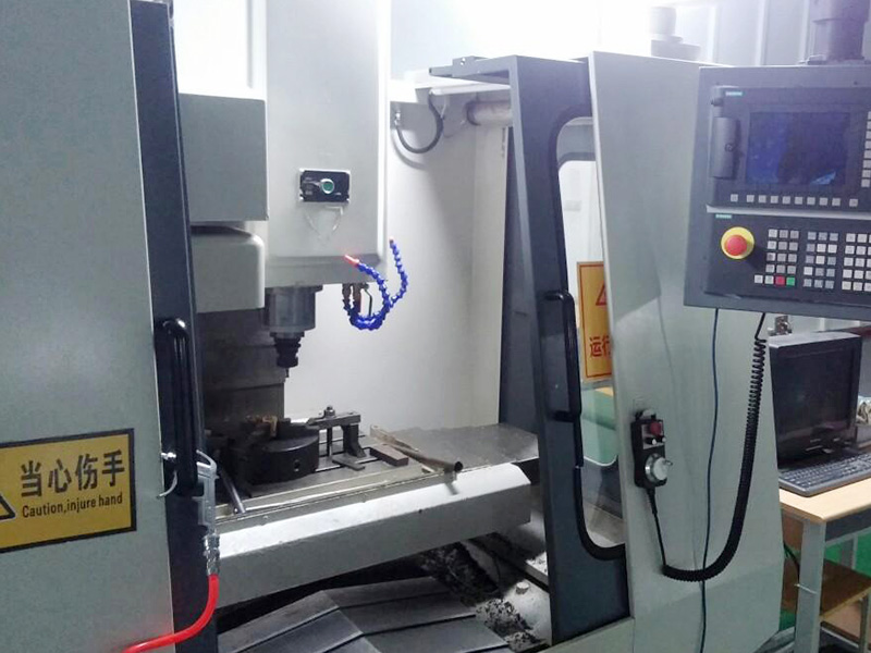 加工中心第四軸能否當車床用？